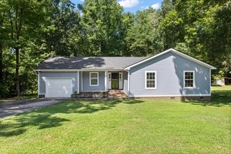 Building Photo - 417 Foxhall Dr