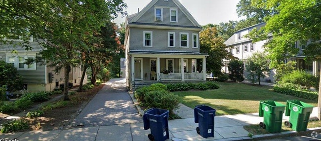 Building Photo - 262 Lake Ave