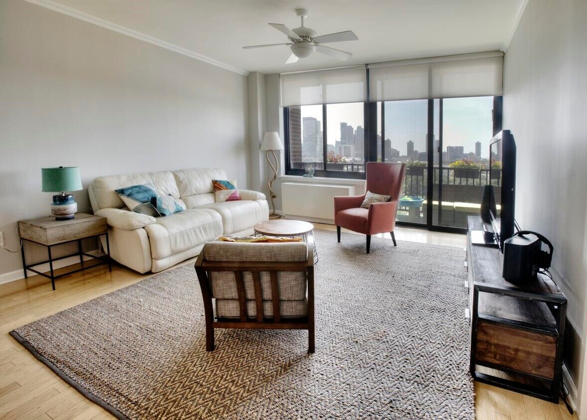 Foto principal - 700 Grove St