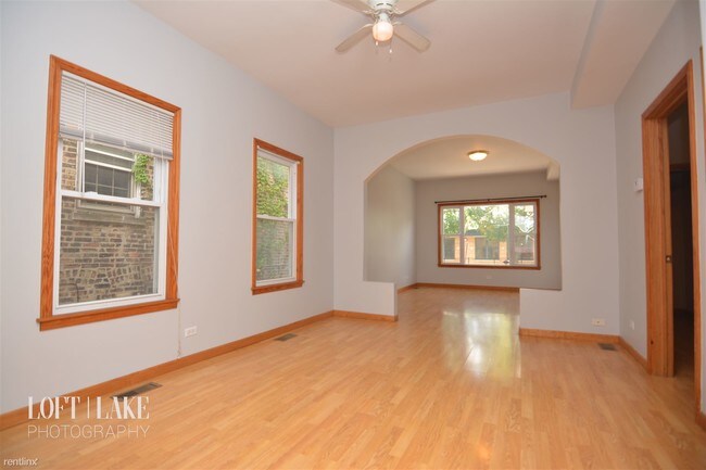 Building Photo - 1811 N Francisco Ave