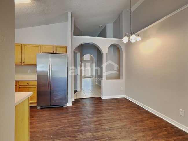 Building Photo - 627 Maya Susan Loop