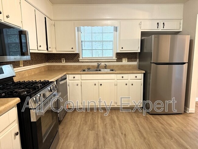 Foto del edificio - 5798 Hilton Ridge Rd