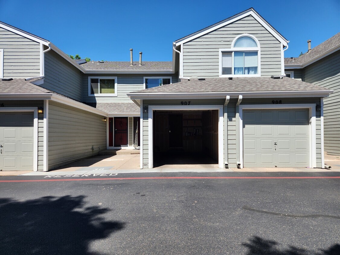 Foto principal - 7474 E Arkansas Ave