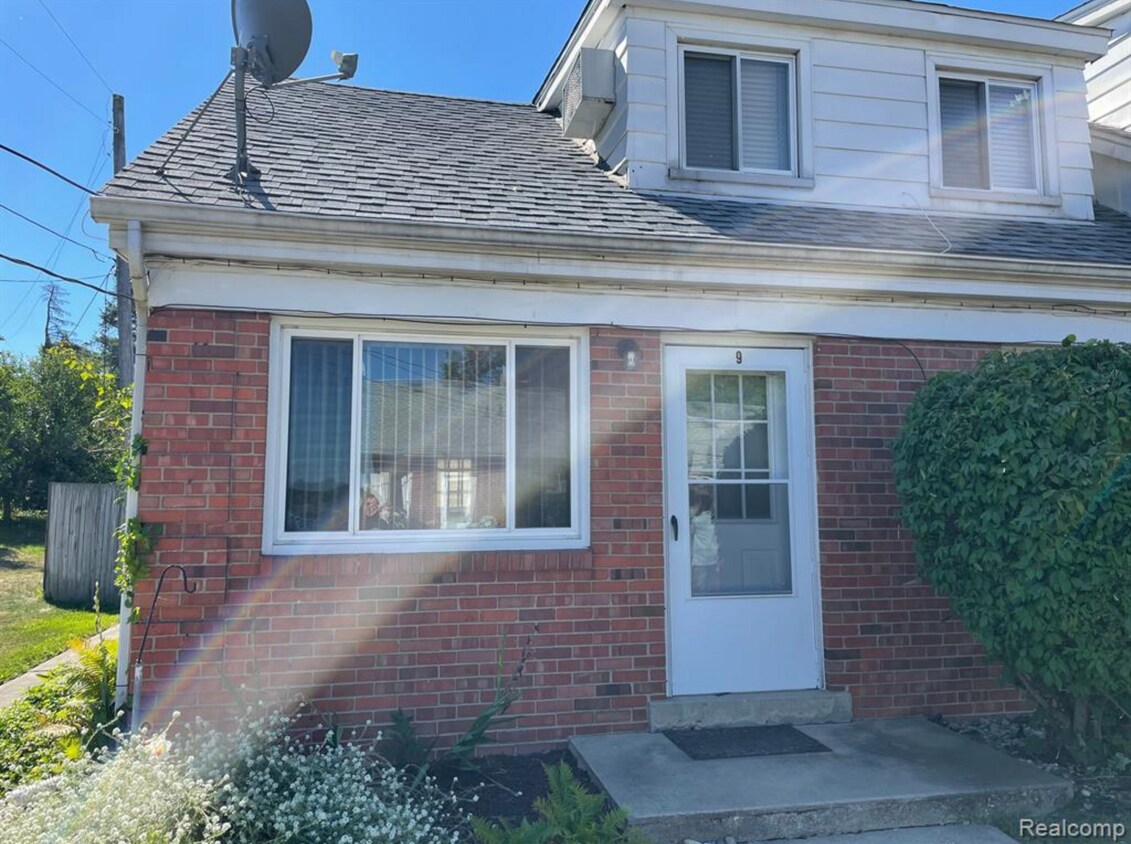 Primary Photo - 32 N Liberty St