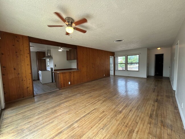 Foto del edificio - Winnetka 3+2 on cul-de-sac w/spacious back...