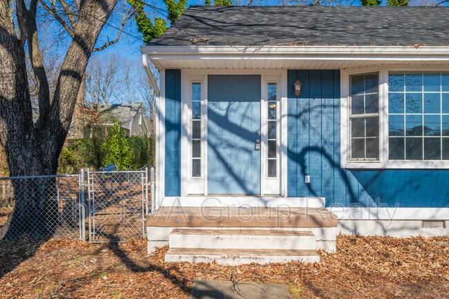 Building Photo - 3409 Ivor St