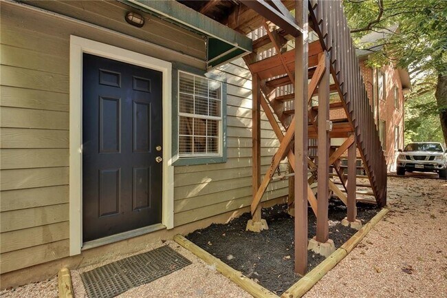 Building Photo - 2714 Whitis Ave