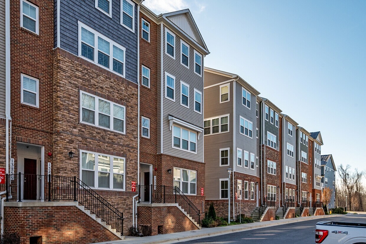 1325 Foggy Turn Unit 24, Crofton, MD 21114 Condo for Rent in Crofton