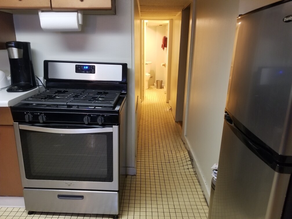 Primary Photo - 4430 N Monitor Ave