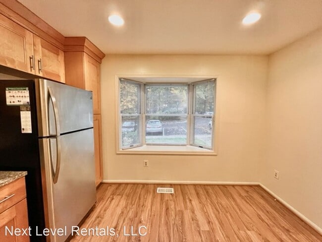 Building Photo - 3 br, 2.5 bath House - 17120 Briardale Rd