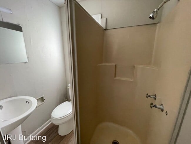 Foto del edificio - 1 br, 1 bath House - 106A Union Street