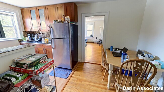 Building Photo - 38 Day St