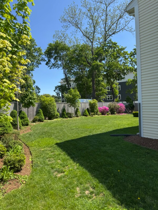 Foto del edificio - 647 Frenchtown Rd