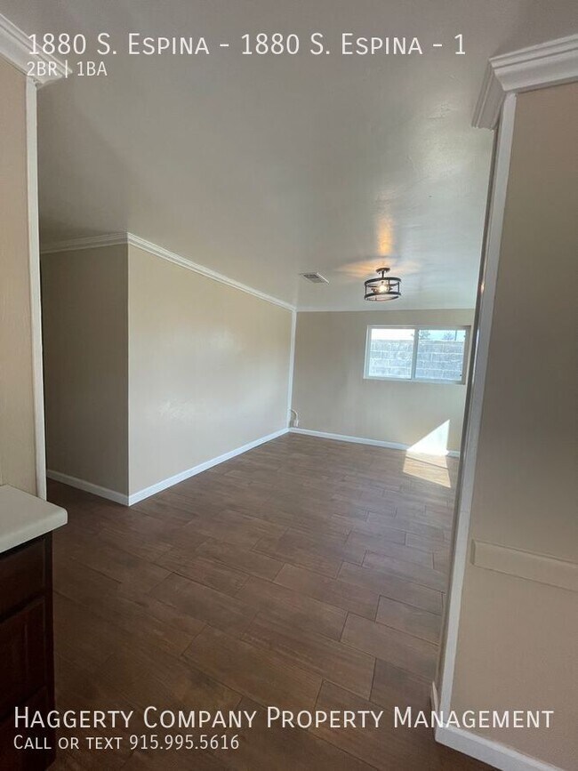 Foto del edificio - 1880 S Espina St