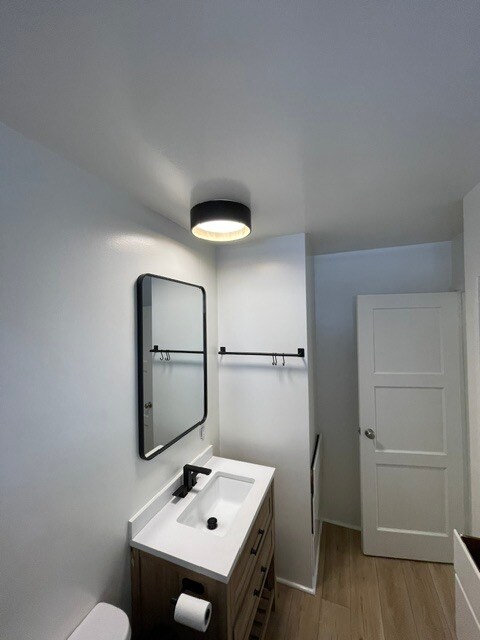 Foto del edificio - 2563 Treasure Dr