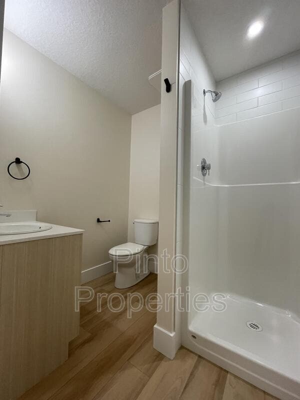 Building Photo - 8717-8110 110 St NW
