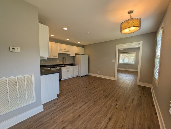 Foto del edificio - 3704 Fairview St SW