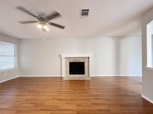 Foto del edificio - 17301 Dashwood Creek Dr