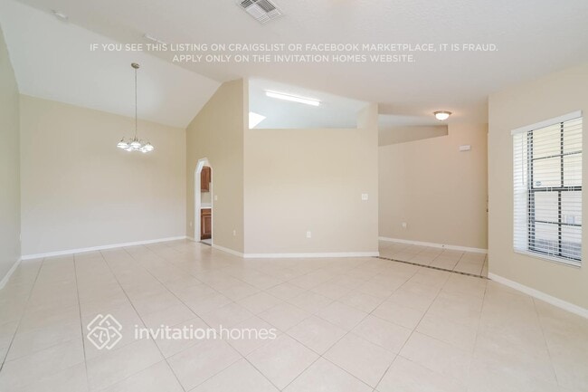 Building Photo - 2442 Sweetwater Blvd