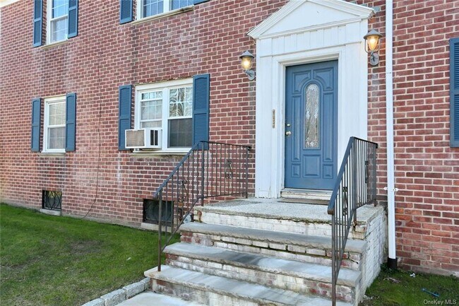 Building Photo - 1 Rockland Ave