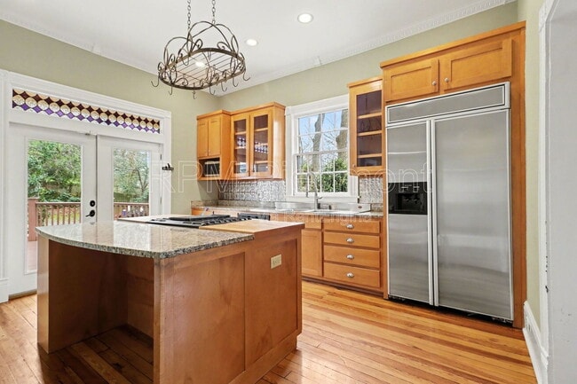 Foto del edificio - 409 Oakdale Rd NE