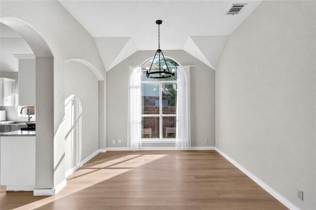 Foto del edificio - 8248 Montoya Cir