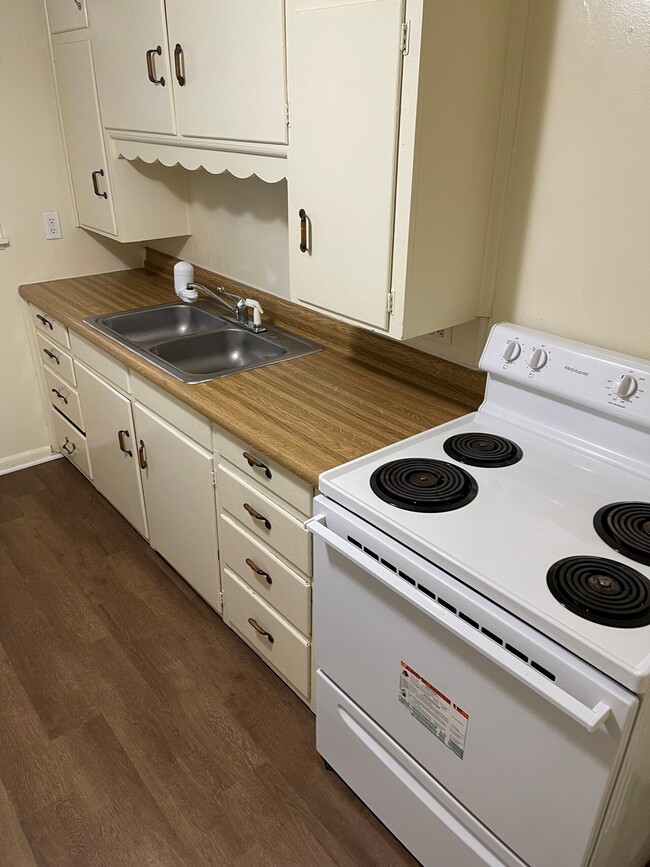 Building Photo - 3826 US-64