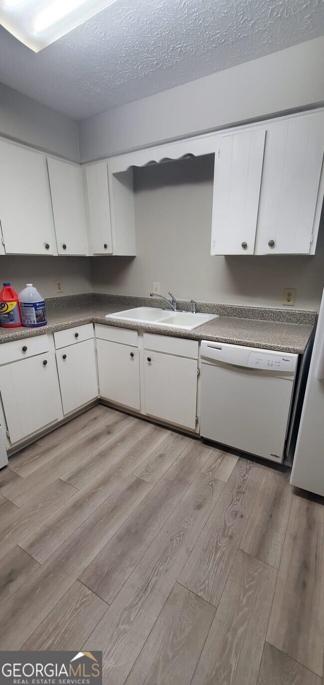 Foto del edificio - 11150 Shannon Cir