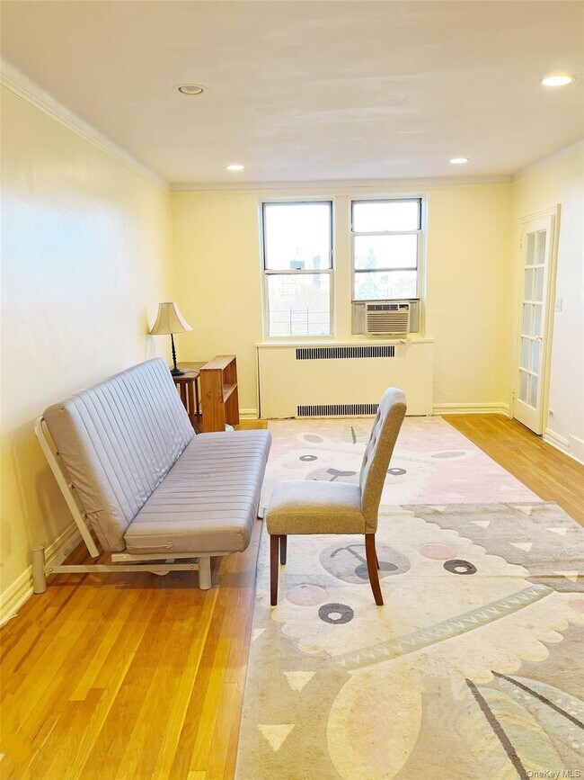 Foto del edificio - 75-40 Austin St