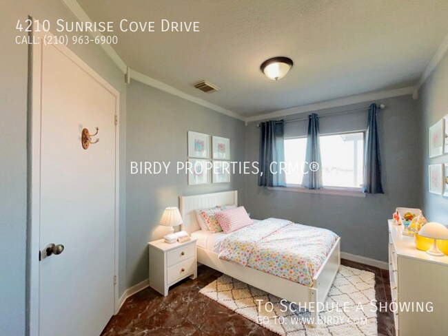 Foto del edificio - 4210 Sunrise Cove Dr