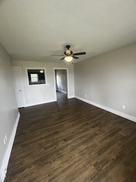 Building Photo - 1822 Carneal Ln