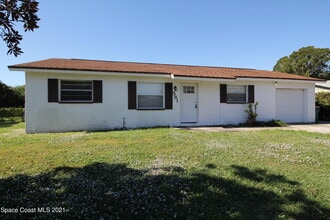 Building Photo - 581 Sylvia Rd