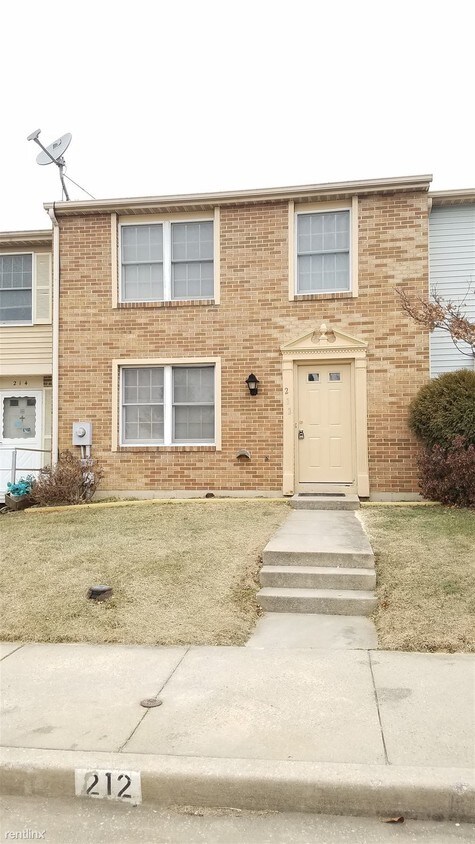 Primary Photo - 212 Ashfield Ct