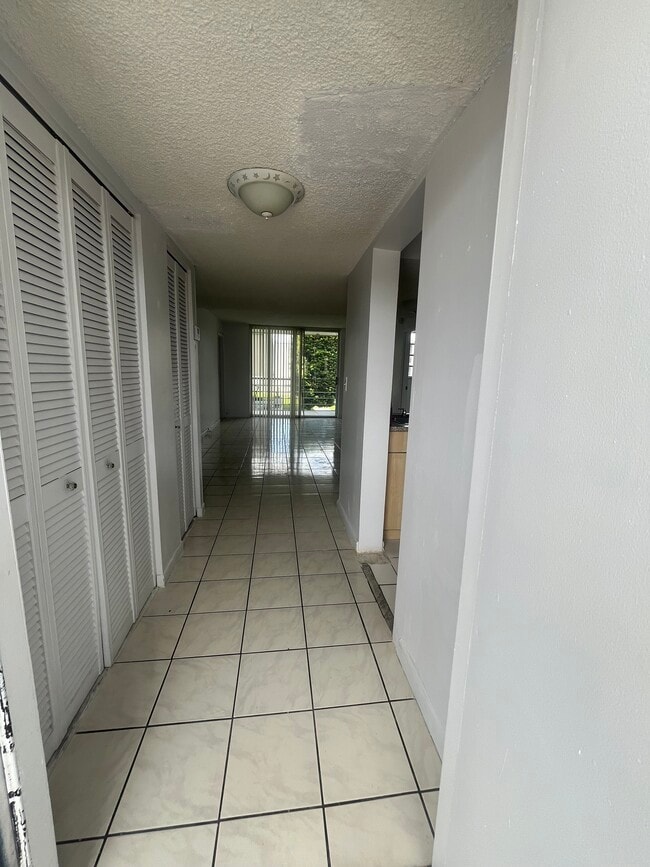 Photo - 14170 SW 84th St (Miami, FL) Apartment
