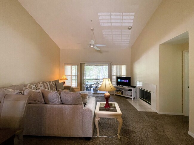 Building Photo - 2950 Cottage Grove Ct