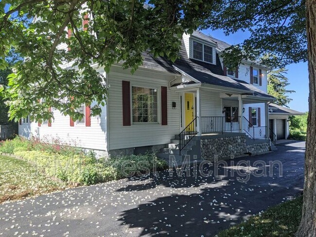 Foto del edificio - 2309 Elmridge Dr NW