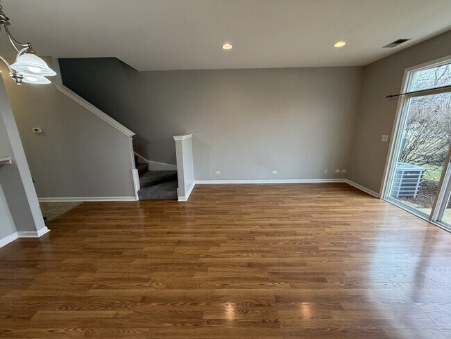 Foto del edificio - 1225 Brookdale Dr