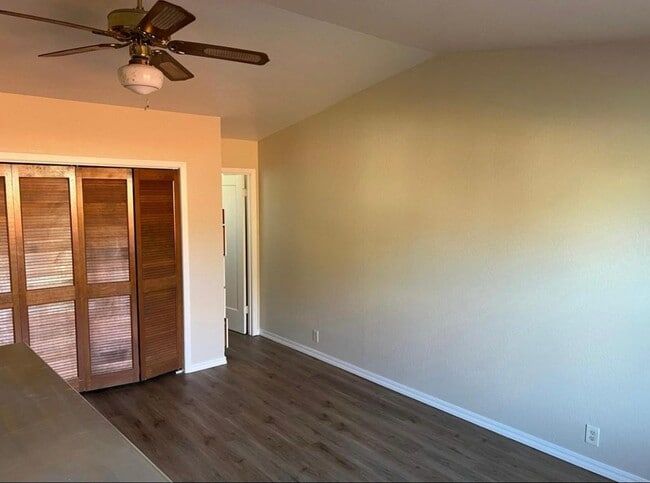 Master bedroom 2 - 17364 N Bruella Rd