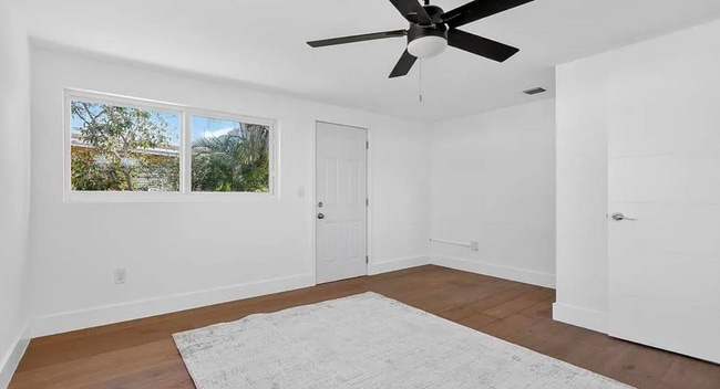 Foto del edificio - 621 SE 1st St