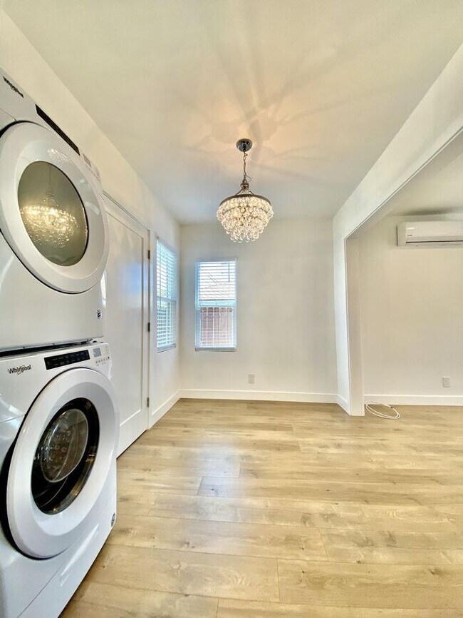 Building Photo - Newly Refurbished Studio For Rent in Torrance