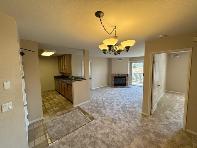 Building Photo - 7130 Shoreline Dr