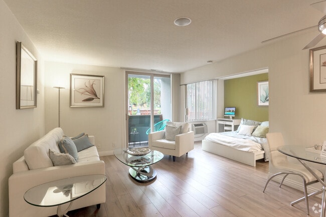 Junior - 530SF - Living Room - Palo Alto Plaza Apartments