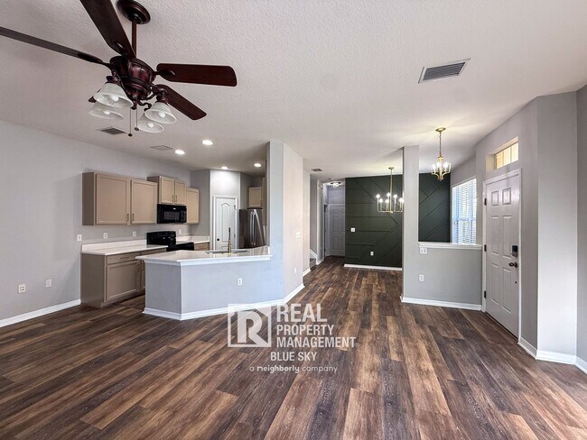 Foto del edificio - 7624 Red Mill Cir