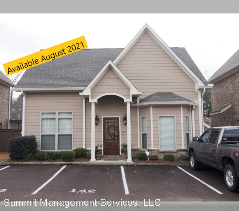 3 br, 3 bath House 142 Falls Grove Drive House Rental in Oxford, MS