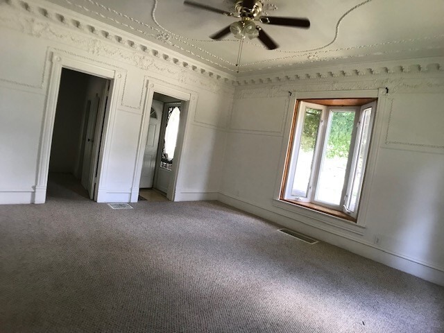 Building Photo - 113 W Dewey St