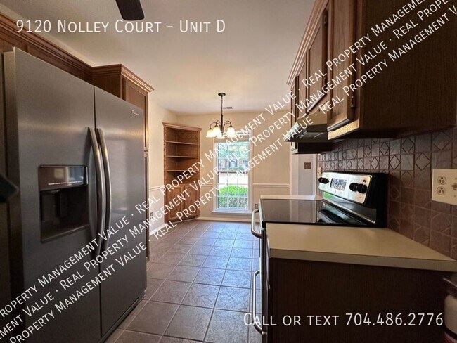Foto del edificio - Townhome with en suite bathrooms, private ...