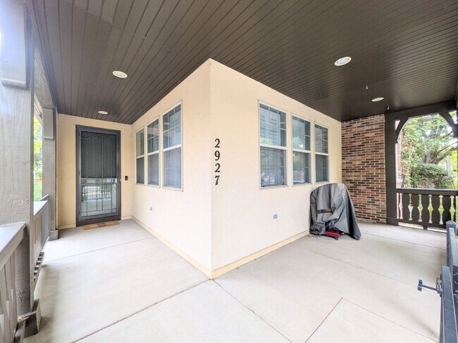 Foto del edificio - 2927 Akron Ct