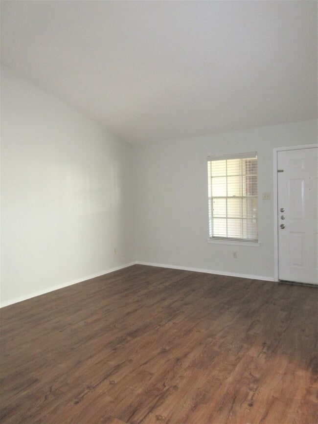 Foto del edificio - 12321 Patron Dr