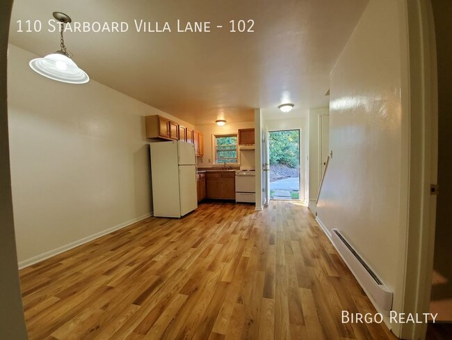 Building Photo - A Cozy 2 Bed/1 Bath TOWNHOUSE in GREENSBUR...