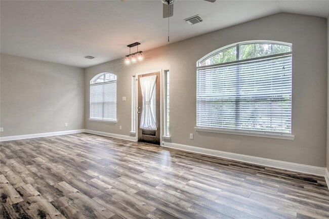 Building Photo - 518 Cedar Branch Dr